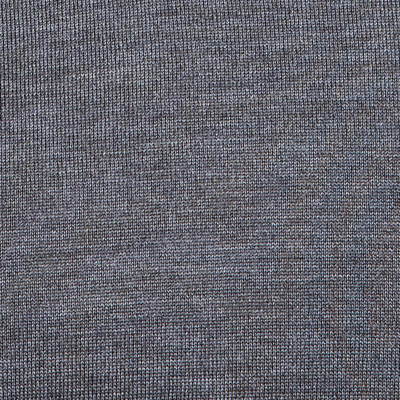 Extra Fine Merino Wool Crewneck in Charcoal, detail of yarn and knit stitch – FILOFINO Luxury Italian Knitwear